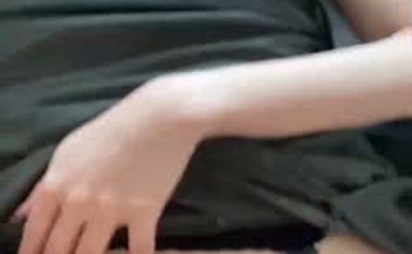 可爱的女朋友被我肏的嗷嗷叫...